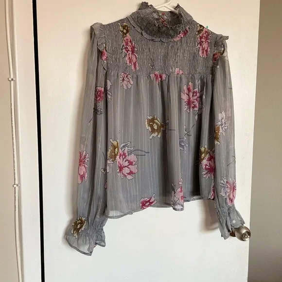 Walter Baker Floral Lightweight Blouse - Size S - Picture 2 of 14